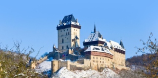 Zamki i pałace w Czechach, które zwiedzisz jesienią i zimą